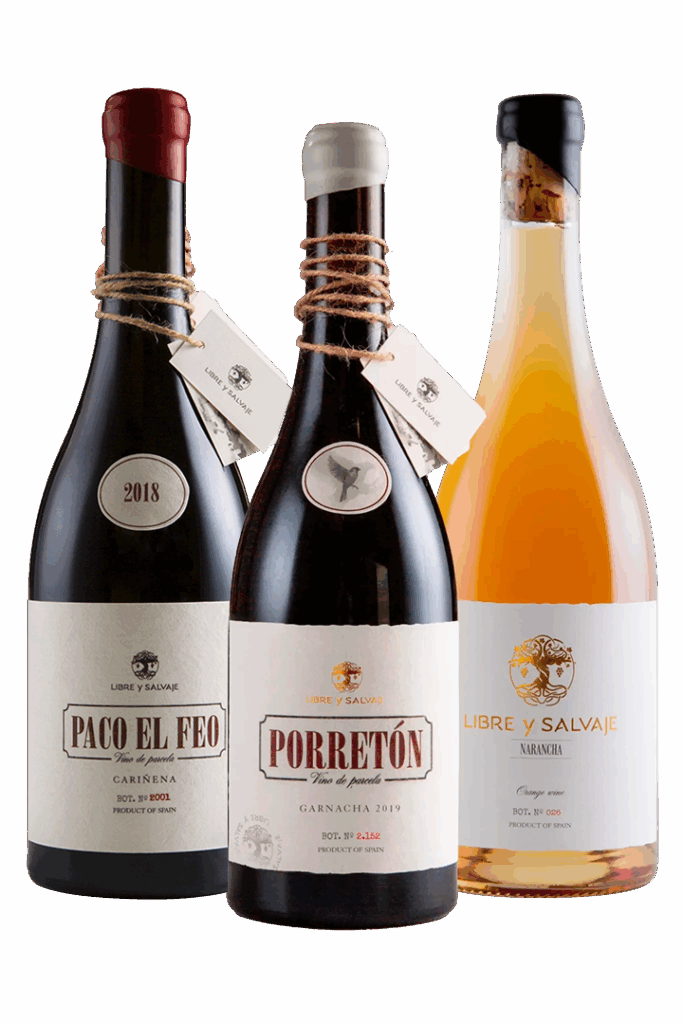 Imagen de un lote de vinos de alta calidad provenientes de una parcela específica, exhibidos en botellas elegantes.